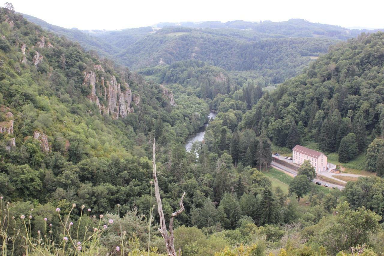 Maison Le Barrage Saint-Gervais-dʼAuvergne Εξωτερικό φωτογραφία
